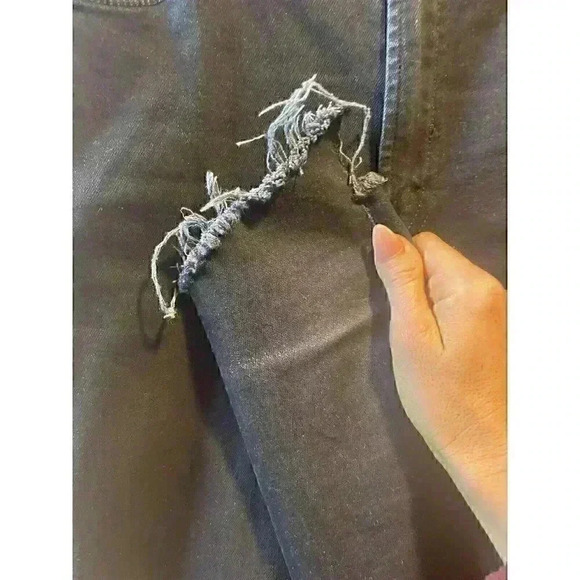 Mother Women's the stunner two step ankle fray dark wash holding hands size 27 - Picture 9 of 9